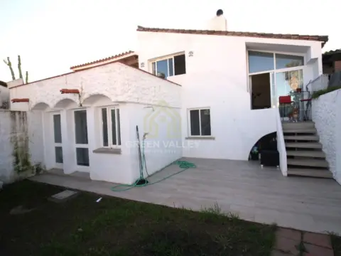 Casa adosada en calle Urbanizacion Bahia Dorada, nº 19-G