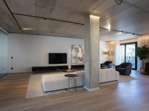 Piso en calle Prat del Rull, nº 8