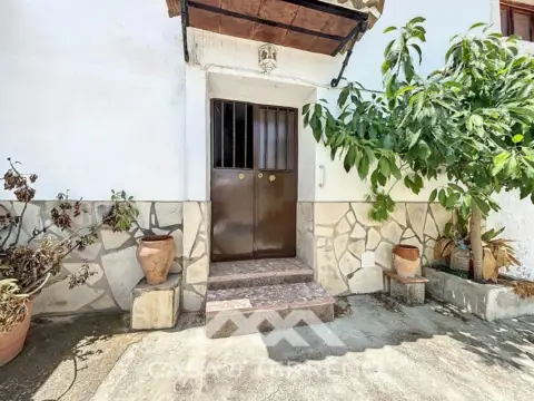 Casa adosada en Comares