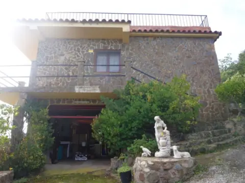 Casa en Can Moré-Santa Anna