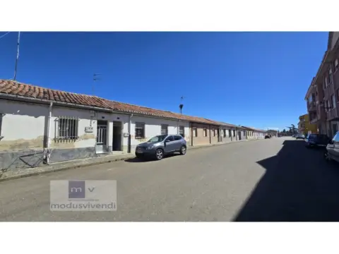 Casa en Mansilla de Las Mulas