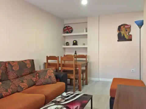 Apartamento en Avenida de Carolina Coronado, 5