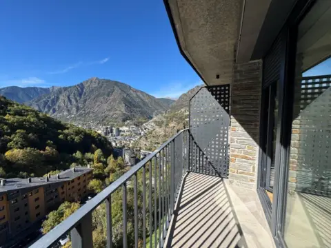 3-bedroom flat for sale in Escaldes-Engordany · 55 of 60