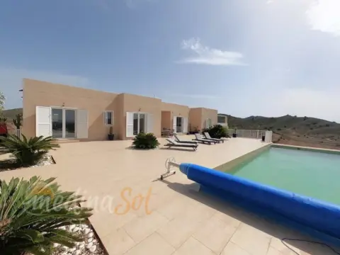 Finca rústica en Los Belones