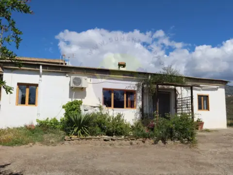 Casa rústica en Cádiar