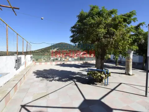 Casa en calle Claveles, 4