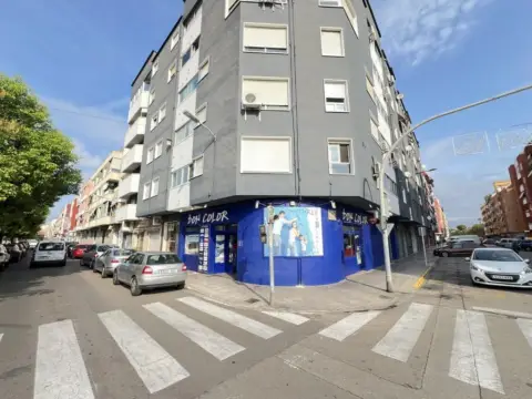 Local comercial en Parc de l'Alquenència