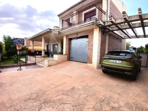 Chalet en Los Montitos-Carretera de Sevilla