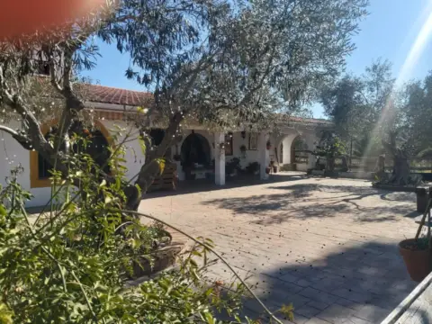 Casa en Ctra Caceres Merida