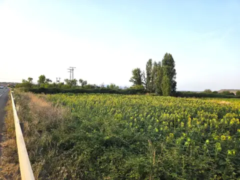 Finca rústica en Villamediana de Iregua