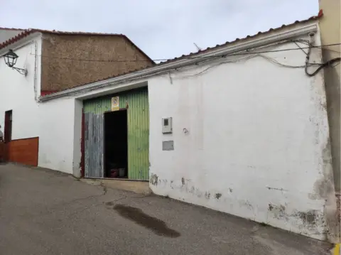 Nave industrial en Puebla del Maestre