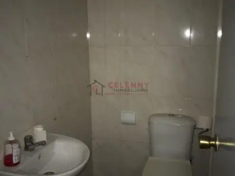 Local comercial en calle Coruña