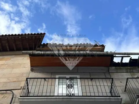 Dúplex en calle Obispo Castañón