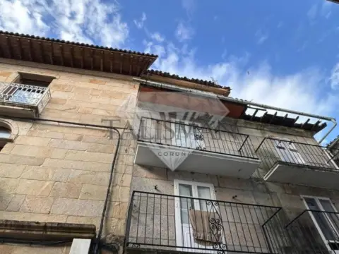 Dúplex en calle Obispo Castañón