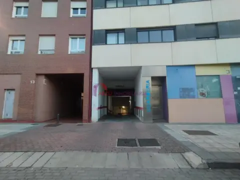 Garaje en calle de los Condes de Castilfalé