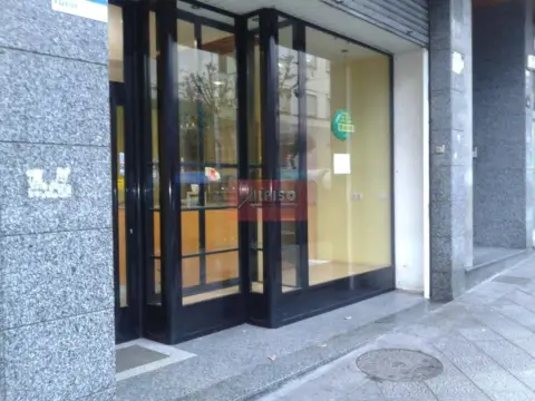 Local comercial en calle de Vicente Risco
