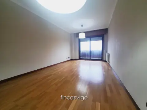 Piso en calle de Redomeira, 126