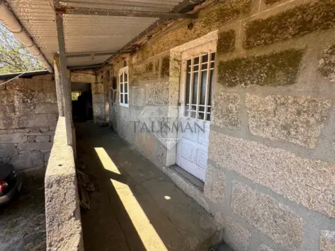 Casa en calle de Paredes