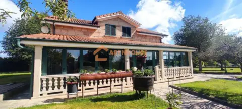 Casa en Carballiño (O)