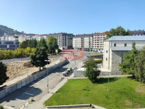 Apartamento en calle Villamil y Castro