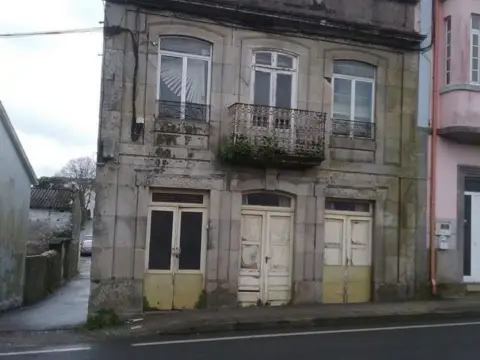 Casa en calle del Coruto Viejo, 28