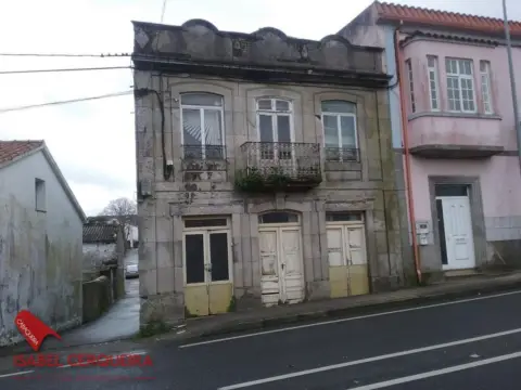 Casa en calle del Coruto Viejo, 28