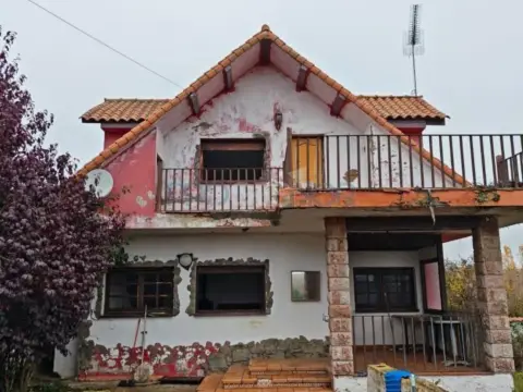 Casa en calle CL Pantano de Barcena