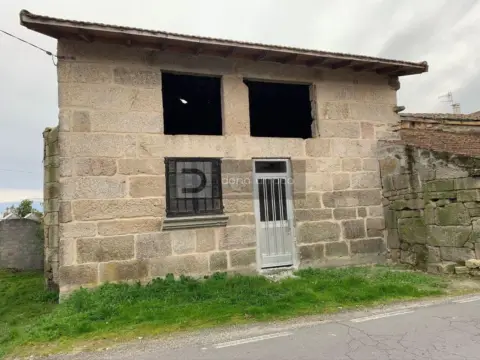 Casa en Amoeiro
