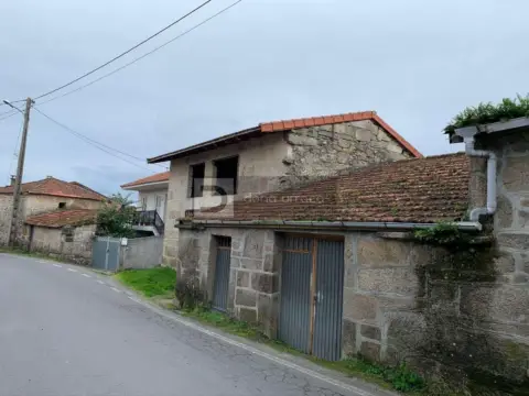Casa en Amoeiro
