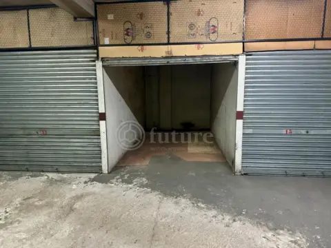 Garage in calle de Don Quijote