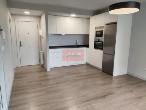 Apartamento en calle López Abente