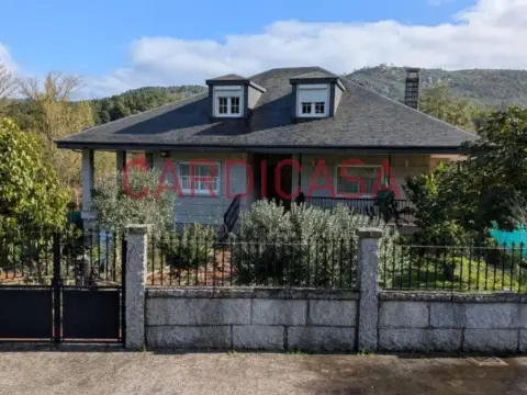 Casa en calle Cruceiro do Olmo