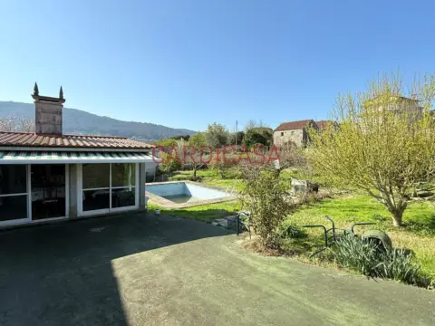 Casa en calle de Paredes