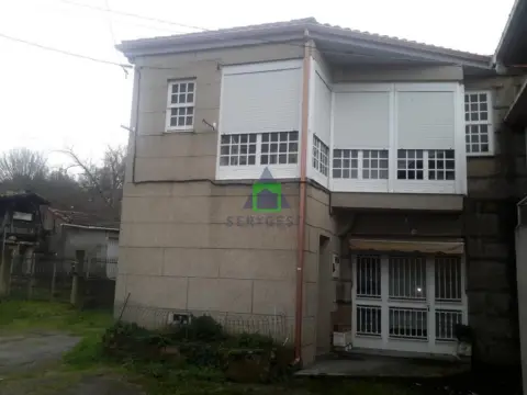 House in Vilar de Barrio