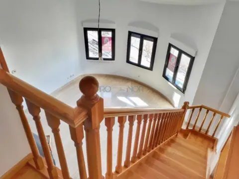 Dúplex en Avenida de los Reyes Leoneses