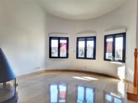 Dúplex en Avenida de los Reyes Leoneses