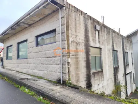 Nave industrial en Maside