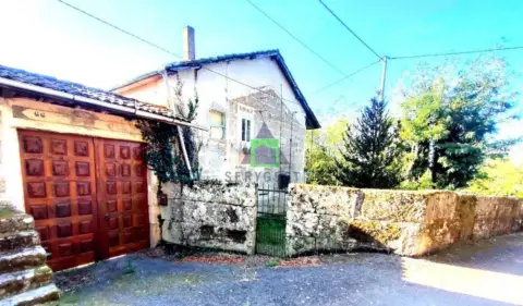 Casa en Amoeiro