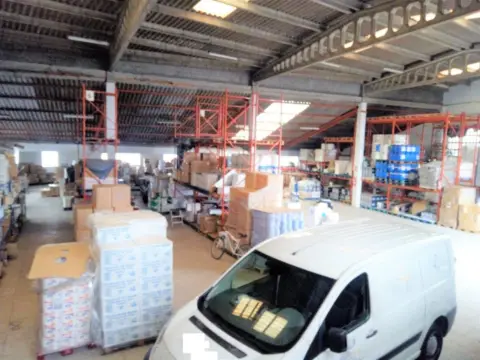 Nave industrial en Mos