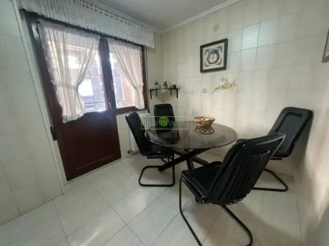 Piso en calle de Máximo Cayón Waldaliso