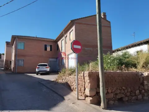 Casa adosada en calle de San Miguel