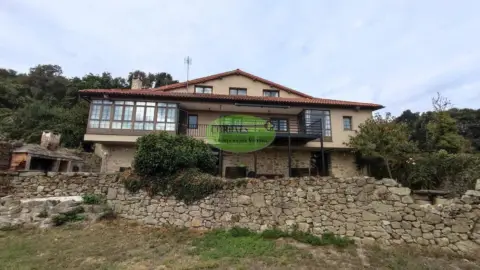 Chalet en Pantón