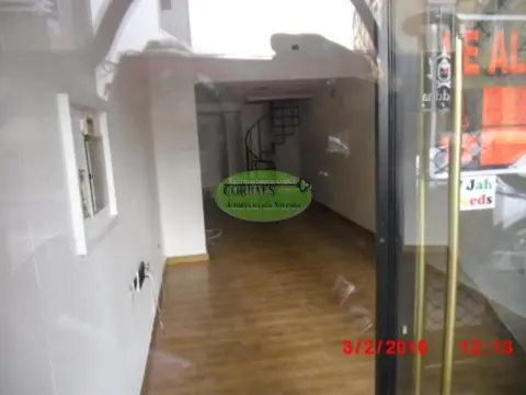 Local comercial en calle de Ervedelo