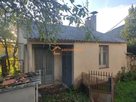 Casa en Amoeiro