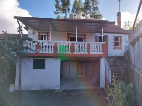 Casa en Leiro