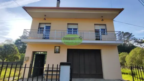 Casa en Cortegada