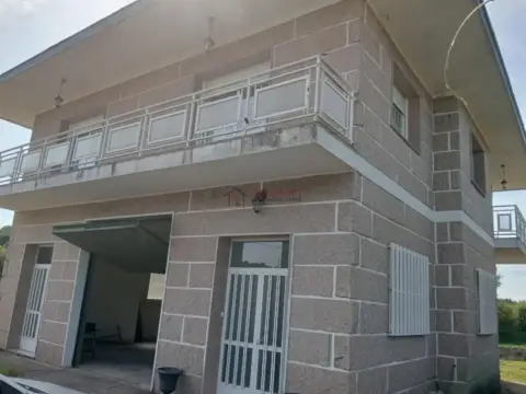 Casa en Nogueira de Ramuín