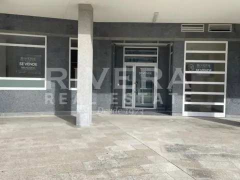 Local comercial en calle de la Viña da Fonte