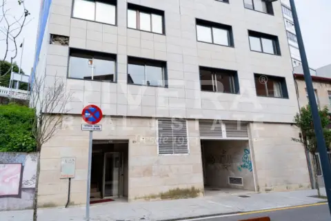 Local comercial en calle Hispanidad