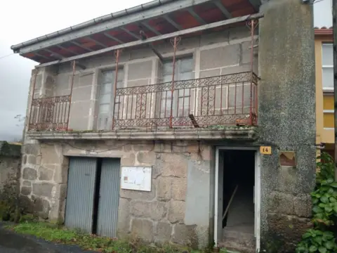 Casa adosada en Xunqueira de Espadanedo